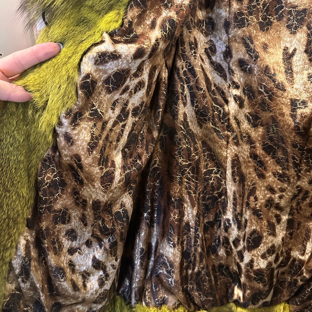 Chic Olive Vintage Fur Jacket - Picture 3 of 7